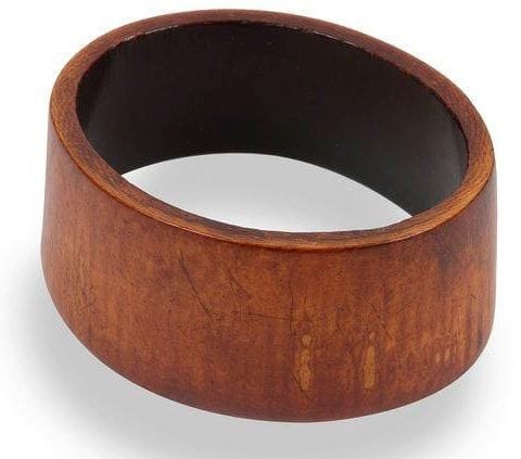 IGBO (Nigeria) Bracelet. Ivoire à patine brun rouge. Épaisseur: 4 cm - Diamètre: 9,5 cm