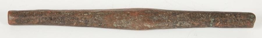 TETELA ou NKUTSHU (République Démocratique du Congo) Monnaie en bronze à patine brune. Longueur: 22 cm - Epaisseur: 2 cm