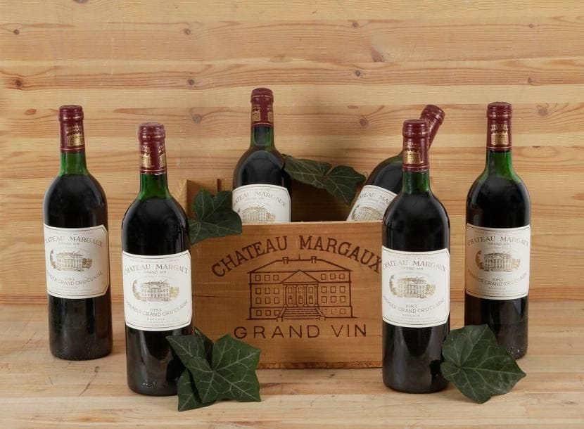 6 Bouteilles CH. MARGAUX, 1° cru Margaux 1983 (1 TLB, 4 LB, 1 B) cb