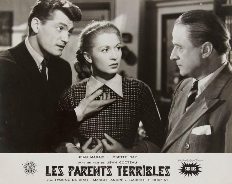 [Jean COCTEAU]
24 Photographies du film Les Parents terribles, [1948]; tirages argentiques formats divers, la plupart environ 21x29cm Film de Jean Cocteau d'après sa pièce de 1938, avec Jean Marais, Yvonne de Bray, Gabrielle Dorziat, Marcel André et Josette Day. Bel ensemble de photographies de plateau par Roger CORBEAU (11 sont tirées avec son nom, une en petit format porte son tampon au dos)
