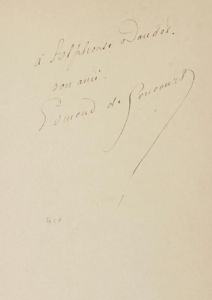 GONCOURT (Edmond de)
La Saint-Huberty d'après sa correspondance et ses papiers de famille. Paris: E. Dentu, 1882. - In-12 carré, front., (2 ff.), 258 pp., (1 f.), 1 fac-similé. Toile lilas à la bradel, filet doré en encadrement et fleuron doré aux angles sur les plats, dos lisse orné, tête dorée (reliure de l'époque). Édition originale tirée à petit nombre, illustrée d'un frontispice dessiné et gravé à l'eau-forte par Lalauze, d'un en-tête et d'un cul-de-lampe gravés à l'eau-forte par Henriot et d'un fac-similé d'une lettre de la Saint-Huberty. Chaque page comprend également un beau cadre floral dessiné par Pallandre et gravé sur bois par Méaulle. PRÉCIEUX EXEMPLAIRE D'ALPHONSE DAUDET, portant un amical envoi de l'auteur. Il s'agit de l'une des provenances les plus importantes pour un Goncourt, lorsque l'on connaît l'amitié qui unissait les deux auteurs. Goncourt faisait de nombreuses visites chez les Daudet à Champrosay où il mourut le 16 juillet 1896. Dos passé, usures aux coiffes. Provenance: Alphonse Daudet, avec envoi autographe. - Julia Daudet, avec cachet ex-libris.