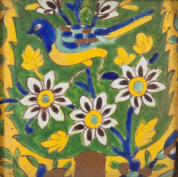 Deux carreaux à décor dit de ligne noire, Iran, XVIIIe siècle Le premier, partie de composition sur fond bleu bordée d?une frise foliée de lotus sur fond jaune; le second, partie de composition sur fond jaune au cyprès fleuri et habité d?un oiseau. Dim. chaque: 22,6 x 22,6 cm État: une fêlure sur un carreau 



Two pottery tile, Iran, 18th century
