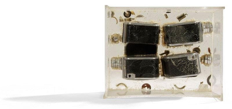 ARMAN (1928-2005)

Untitled, 1971
Appareil photo Bolex découpé, polyester et plexiglas.
Signée et datée au dos.
Pièce unique et originale.
(Oxydation et déformation du plexiglas).
20 x 25 x 10,5 cm

L'oeuvre est référencée sous le numéro APA04.71.004 dans les archives du Arman Studio à New York. Nous remercions Madame Corice Arman pour avoir confirmé l'authenticité de cette pièce.
