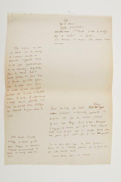 Jean-Paul SARTRE (1905-1980)
Manuscrit autographe pour le film Huis-clos, [vers 1953-1954]; 71 pages in-4, dont une dizaine dactylographiées avec corrections (quelques fentes ou effrangeures réparées), plus 2 pages in-8. Important manuscrit de travail inédit pour l'adaptation cinématographique de sa fameuse pièce Huis clos, créée au théâtre du Vieux-Colombier en mai 1944.{CR} Ce manuscrit a vraisemblablement servi à la conception du film réalisé en 1954 par Jacqueline Audry (1908-1977), dans une adaptation et avec des dialogues additionnels de son mari Pierre Laroche (1902-1962), avec, dans les principaux rôles, Arletty (Inès), Gaby Sylvia (Estelle, reprenant le rôle qu'elle avait créé en 1944), Frank Villard (Garcin), et Yves Deniaud (le Garçon), mais aussi, dans des rôles épisodiques, Nicole Courcel, Jean Debucourt, Jacques Duby, Paul Frankeur, Danièle Delorme, Giani Esposito, etc. Le film, avec une musique de Joseph Kosma, est sorti sur les écrans parisiens en décembre 1954.{CR} Un article de Catherine Valogne, avec une interview de Jacqueline Audry, indique : «S'il n'a pas aidé au travail de réalisation, Sartre l'a contrôlé et s'est montré satisfait du scénario. Lorsque Jacqueline Audry était venue lui parler de Huis clos, il voulait récrire son oeuvre, la transformer complètement, mais elle a tenu bon» (Les Lettres françaises, 16 septembre 1954).{CR} «Le film suit la pièce de très près. Une séquence d'exposition, montrant l'arrivée dans le hall d'un palace kafkéen d'une fournée de "damnés", a été ajoutée et les adaptateurs ont eu l'idée, au premier abord ingénieuse, de remplacer par une sorte d'écran la fenêtre de la chambre d'hôtel où sont enfermés les trois personnages qui, tour à tour, peuvent ainsi voir les scènes de leur vie passée et observer leurs proches tant que ceux-ci ne les ont pas oubliés. À la fin, la fenêtre se révèle murée» (Michel Contat et Michel Rybalka, Les Écrits de Sartre, p. 491). «Cette adaptation, qui semble avoir eu peu de succès, présente de réelles qualités. L'e