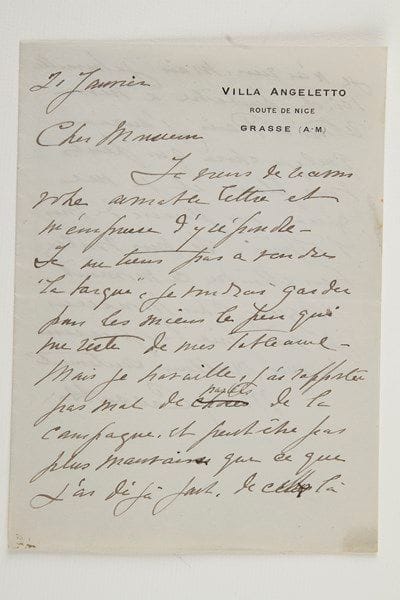 Mary CASSATT
L.A.S., Villa Angeletto, Grasse 21 janvier [1914], au critique d'art Achille Segard; 2 pages in-8 à son adresse. «Je ne tiens pas à vendre La Barque, je voudrais garder pour les miens le peu qui me reste de mes tableaux. Mais je travaille, j'ai rapporté pas mal de pastels de la campagne, et peut-être pas plus mauvais que ce que j'ai déjà fait. De ceux-là je n'ai rien, mais je travaille ici et peut-être à mon retour à Paris j'aurai quelque chose qui peut vous plaire, et je me ferai un plaisir de vous l'offrire»