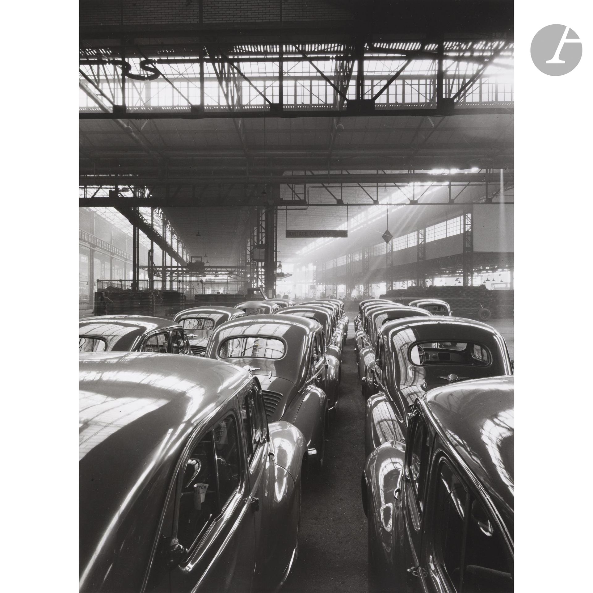 René-Jacques (1908-2003)
Usine Renault, 1951. 
Épreuve argentique (1986), signée, titrée et datée au crayon au verso. 
Image : 37 x 27 cm - Feuille : 40,5 x 30,5 cm