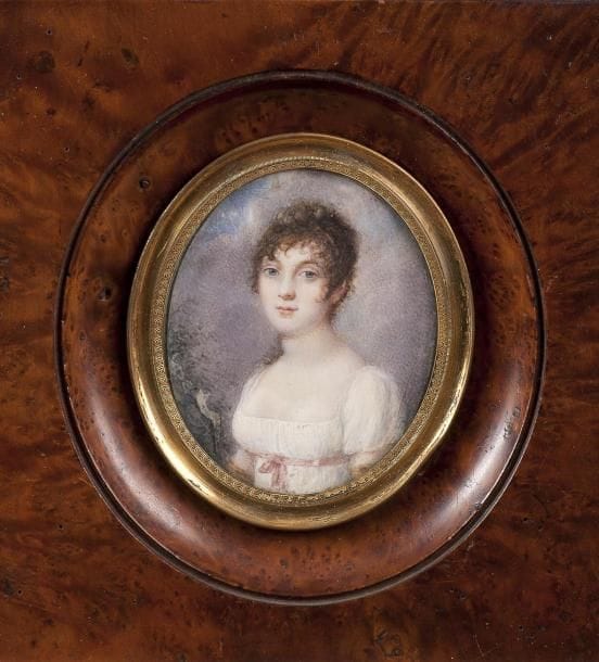 École Française du XIXe siècle
Jeune Femme en robe blanche Miniature sur ivoire, ovale 7,5 x 6,2 cm (mouillures) Cadre en loupe de thuya