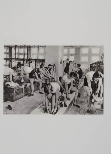 BUSTAMANTE Jean-Marc. Lumières, 1987, 1993. Besançon, Centre d’Art Imprimé. Mignographie, 1994. Gd in-4. Reliure spirale, étui. 20 photographies imprimées en sérigraphies sur rhodoïd, feuillets miroir en intercalaires. Superbe ouvrage tiré à 150 ex. signés par l’artiste.