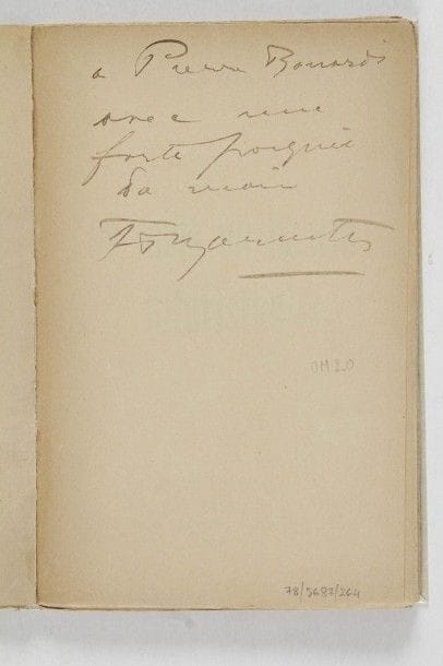 FUTURISME. MARINETTI (Filippo Tommaso). Les mots en liberté futuristes. Milano, Edizioni futuriste di « poésia », 1919. In-12, br. Édition originale. 4 planches dépliantes. Exemplaire enrichi d’un envoi a.s. portant le tampon Marinetti en 4e de couverture.