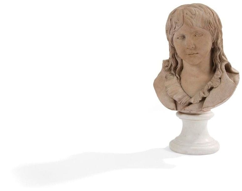 François MARTIN dit MARTIN de GRENOBLE, mort en 1804
Jeune homme
Buste en terre cuite.
Signé au dos.
Hauteur totale : 43 cm
Martin de Grenoble est un rare et intéressant artiste dont on ne sait que peu de choses ; élève de Pajou et ami de Marat, on lui doit de beaux bustes dont celui de Rousseau. Il participa à différents concours durant la Révolution.