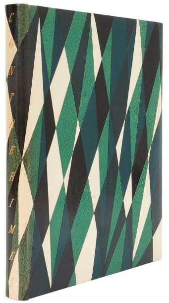 TOULET (Paul-Jean)
Les Contrerimes. Paris: Aux dépens H.- M. Petiet, (1930). -In-4, 145 pp., (3 ff.), couverture imprimée. Maroquin vert, plats et dos ornés d'un riche décor mosaïqué composé de formes géométriques de maroquin vert, de box blanc, bleu marine et noir; encadrement de maroquin vert et de box noir à l'intérieur, doublures de daim vert, gardes de daim bleu nuit, tête dorée, non rogné, couverture et dos conservés, chemise à dos et bandes à rabats de maroquin vert, étui (Creuzevault).

Édition tirée à 301 exemplaires imprimés sur vélin d'Arches, « numérotés et signés par l'artiste », du titre qui rendit célèbre Paul-Jean Toulet (1867-1920).
L'édition, imprimée avec élégance par Jean-Gabriel Daragnès qui assura la mise en page et la gravure des lettrines, est illustrée de 62 compositions en noir de Jean-Émile Laboureur. H.M. Petiet démontra en publiant cet ouvrage ses grandes qualités bibliophiliques, comme le rappellera Hervé Dufresne dans son introduction au catalogue de la vente de la bibliothèque Henri-Marie Petiet qui se déroula le 5 juin 2003: « Cette recherche de la qualité s'exprime pleinement lorsqu'il édita en 1930 les Contrerimes de P.-J. Toulet, avec des gravures au burin de Laboureur, imprimé par Daragnès, l'un des plus beaux livres illustrés du XXe siècle ».
Très bel exemplaire dans une spectaculaire reliure mosaïquée de Creuzevault, dont le décor s'inspire des couvertures quadrillées de l'édition originale.
Dos de la reliure très légèrement passé. Dos de la chemise insolé. Étui frotté