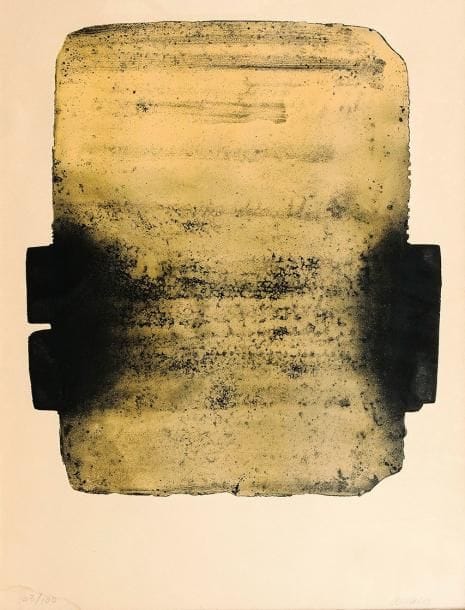 Pierre SOULAGES (né en 1919)
Eau-forte n° 29. 1974. Eau-forte. À vue : 490 x 645. Impression en couleurs. Belle épreuve sur vélin, numérotée et signée à la mine de plomb, légèrement oxydée. Petite auréole claire d'humidité dans l'angle inférieur gauche du feuillet. Toutes marges. Tirage à 100 épreuves. Cadre