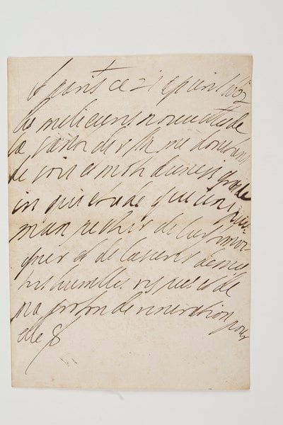 Anne-Marie-Louise d'Orléans, duchesse de MONTPENSIER (1627-1693) «la Grande Mademoiselle»; fille de Gaston d'Orléans et de Marie de Bourbon-Montpensier, héroïne de la Fronde.Lettre autographe signée d'une fermesse, Paris 21 avril 1662, à «Madame Royalle» [Chrestienne de France, duchesse de Savoie]; 1 page in-4, adresse avec cachets de cire noire à ses armes sur lacs de soie blanche.«Les melieures nouvelles de la santé de V.M. me done tant despoir et mote dune si grande inquietude que je ne ne puis manpecher de luy temoigner et de lasurer de mes tres humble respects et de ma profonde veneration pour elle».Pierre Cornuau.