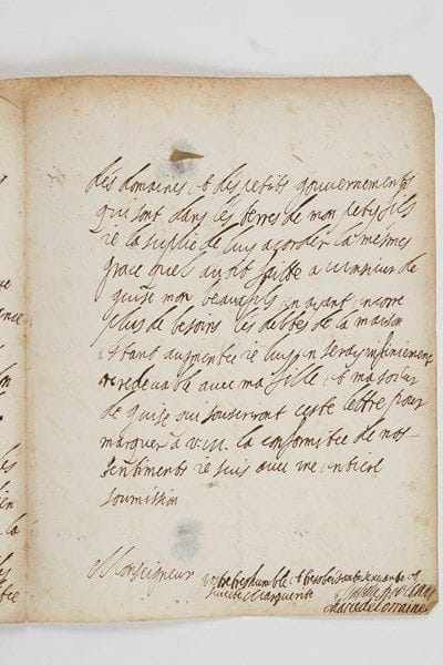 MARGUERITE DE LORRAINE, duchesse d'ORLÉANS (1615-1672) fille du duc François II de Lorraine, elle fut la seconde épouse (1632) de Gaston d'Orléans, Monsieur, frère de Louis XIII.Lettre autographe signée «Marguerite», cosignée par sa fille Isabelle duchesse de Guise («Isabelle Dorleans»), et par la tante par alliance de celle-ci Marie de Lorraine Mademoiselle de Guise («Marie de Lorraine»), [fin 1671?], à Louis XIV; 3 pages in-4, adresse «Au Roy Monseigneur» avec cachets de cire noire (brisés).Belle lettre à Louis XIV relative à la tutelle de son petit-fils, François-Joseph de Lorraine, dernier duc de Guise (1670-1675), dont le père, Louis-Joseph de Lorraine, duc de Guise, était décédé le 30 juillet 1671. La lettre est cosignée par sa fille Isabelle d'Orléans, duchesse de Guise (1646-1696, mère de François-Joseph), et par la tante par alliance de la duchesse, Marie de Lorraine, dite Mademoiselle de Guise (1615-1688), qui deviendra à la mort de François-Joseph duchesse de Guise et Joyeuse et princesse de Joinville.«Je suis tres obligee a vostre Majeste, de mavoir envoyez le sr de Colbert et a ma fille et a ma soeur de Guise nous luy avons expliques les raisons qui nous portent de suplier tres humblement V.M. de lés nommer toutes deux tutrice de mon petit fils, et de faire agreer a V.M. quils soit leurs adjoinct pour les ayder de ses conseilles et demander a V.M. lhonneur de sa protection dans les rancontres, nous lavons priés aussi de faire cognoistre a V.M. le besoins que nous avons de mettre dans le conseilles de ma fille le sr de Bracque chef de mon conseilles dont il scait la naissance la probitee et lexpérience dans les affaires, nous éstimmons que pour tuteur onéraire lon ne peut faire un meilleur choix que de la personne du tresorier de feu Monsieur de Guise mon beauxfils qui a donnee toutes les preuves quon peut désirer d'un homme de bien dans son employ joinct que cela quittera la multitudes dofficiers et de frais inutilles. Le sieur Colbert representera auss
