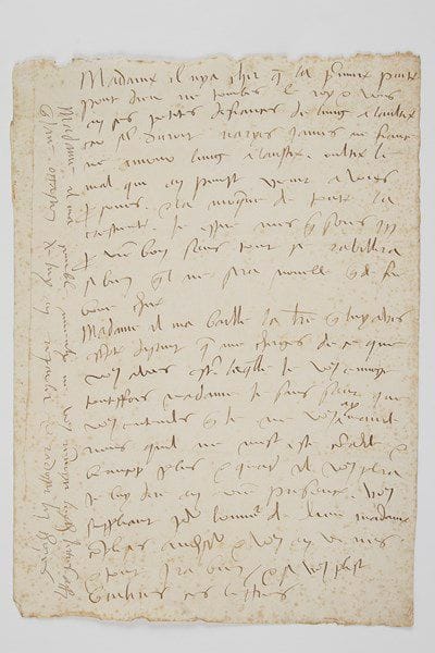Georges, cardinal d'AMBOISE (1460-1510) grand homme d'État et prélat, archevêque de Rouen et légat pontifical, premier ministre de Louis XII.Lettre autographe, [entre juin et septembre 1505, à la Reine Anne de Bretagne]; 1 page in-fol. (légères rousseurs).Tentative de réconciliation d'Anne de Bretagne avec son mari Louis XII. [Après que Louis XII eut rompu le projet de mariage entre leur fille Claude de France et Charles de Luxembourg, le futur Charles Quint, en faveur de fiançailles avec François d'Angoulême, le futur François Ier, union à laquelle elle s'opposait, la Reine Anne, dans un moment de brouille, est retournée dans son duché de Bretagne.]Le cardinal la supplie: «Pour Dieu ne tombez le roy et vous en ces petites defiances de lung a lautre car sil du roy navyez james ne fiance ne amour lung a laustre, oultre le mal qui en peust venir a vous persones, et la moque de toute la crestienté. Je espere seur que pour luy et par votre bon sens tout se rabillera si bien quil ne sera nouvelle que de fere bone chere». Le Roi lui a baillé la lettre qu'elle lui a écrite, «depuis que me escriptes de se que vous aviez escript laquelle je vous envoye. Touteffois Madame je suis seur que vous entendes que je ne vous ay mandé riens quil ne mest esté resonable [?] et beaucop plus et quand il vous plera je luy diré en vostre presence, vous suppliant fere honneur de Dieu Madame complesez audit seigneur et vous en venez et tout ira bien»... Il ajoute: «Madame il ma semblé mieulx ne vous renvoyer lesdites lettres affin que jaie occasion de luy en reparler et radossir les choses».Anciennes collections Prosper de Lajarriette (novembre 1860, n° 59), Victor Sanson (12 mars 1936, n° 22); vente Grands hommes et grands événements de l'Ancien Régime et de la Révolution française (10 juin 1971, n° 3).