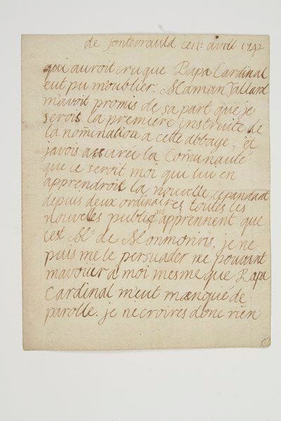 VICTOIRE DE FRANCE (1733-1799)
«Madame Victoire», cinquième fille de Louis XV, très belle et excellente musicienne; elle émigra sous la Révolution et mourut à Trieste.Lettre autographe signée «la quatriéme», Fontevraud 11 avril 1742, [au cardinal de Fleury]; 1 page et demie in-4 (portrait gravé joint).Charmante lettre de jeunesse de «Madame Quatrième», bientôt âgée de 9 ans, s'insurgeant contre sa gouvernante la duchesse de Tallard, et contre le cardinal, de ne lui avoir pas donné la primeur de la nomination de la nouvelle abbesse de Fontevraud, Louise-Claire de Montmorin de Saint-Hérem. «Qui auroit cru que Papa Cardinal eut pu m'oublier, Maman Tallard m'avoit promis de sa part que je serois la première instruite de la nomination a cette abbaye, et javois assurée la Communauté que ce seroit moi qui lui en apprendroit la nouvelle, cepandant depuis deux ordinaires, toutes les nouvelles publiques apprennent que cest Me de Monmorins, je ne puis me le persuader ne pouvant mavoüer à moi mesme que Papa Cardinal m'eut manqué de parolle. Je ne croirés donc rien jusqu'à ce que vous ne maiés assuré de la verité c'est est une dont vous ne sauriés douter que je vous honore tres parfaitement»...