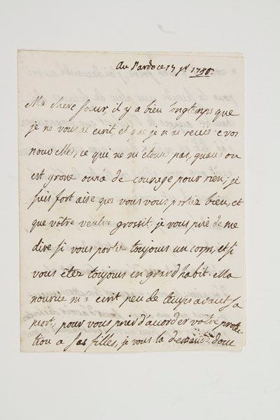 LOUISE-ÉLISABETH DE FRANCE, duchesse de PARME (1727-1759) fille aînée de Louis XV, épouse (1739) de l'Infant d'Espagne Philippe de Bourbon, duc de Parme (1720-1765).Lettre autographe, au Pardo 13 janvier 1746, à sa belle-soeur la Dauphine Marie-Thérèse; 2 pages petit in-4.Jolie lettre familiale à sa belle-soeur enceinte. [Marie-Thérèse d'Espagne, première femme du Dauphin Louis (le mariage avait eu lieu le 23 février 1745), et soeur du duc de Parme, accouchera le 19 juillet 1746 d'une fille, mais mourra trois jours plus tard; la petite Marie-Thérèse mourra le 27 avril 1748.]Il y a longtemps qu'elle est sans nouvelle de sa «chere soeur, [...] ce qui ne m'etonne pas, quand on est grosse on n'a de courage pour rien; je suis fort aise que vous vous portiez bien, et que vôtre ventre grossit; je vous prie de me dire si vous portez toujours un corps, et si vous êtes toujours en grand habit». Elle demande sa protection pour les filles de sa nourrice: elle sait qu'elle est contente de l'aînée, et «j'ai demandé au roi pour la seconde une place de femme de chambre aupres de l'enfant que vous aurez». Mme de Tallard, gouvernante des enfants royaux, sera aussi auprès d'elle... 