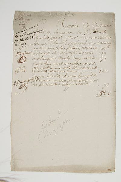 Jean-Henri Gourgaud, dit DUGAZON (1746-1809) acteur, sociétaire de la Comédie-Française, un temps marié à la célèbre soprano.Pièce autographe, [décembre 1778]; demi-page in-fol.Dépenses pour les proverbes joués à Trianon pour Marie-Antoinette.«Mémoire de Débourcé fait à l'occasion des différents habillements pour les proverbes». Compte pour différentes locations de costumes: habits de femmes, robes, bonnets, perruques..., dont un «habit noir de chansonnier pour la fete de Trianon», et des habits de paysan pour le sieur Musson «pour les proverbes chez la reine»..., le tout se montant à 654 livres.