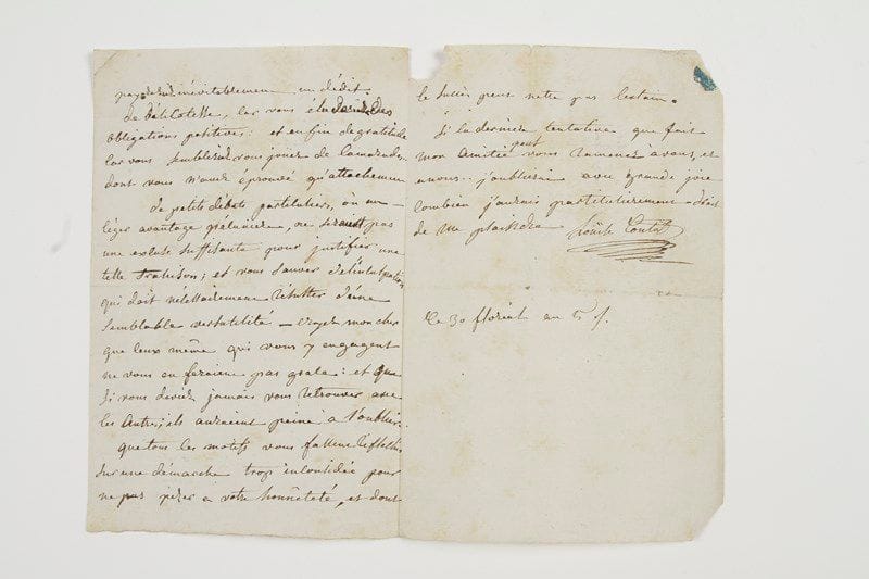 Louise CONTAT (1760-1813) actrice, sociétaire de la Comédie-Française, elle créa la Suzanne du Mariage de Figaro.Lettre autographe signée «Louise Contat», 30 floréal V (19 mai 1797), à Barthélémy Larochelle, «artiste du théâtre Feydeau»; 2 pages et demie in-8, adresse.Belle lettre à son camarade qui veut quitter le théâtre Feydeau.«J'ai commencé la carrière avec vous [...] j'ai une des premiere souhaité qu'on vous rachettat au Théatre de la République et dernierement encore, provoqué les efforts quon a fait pour vous attacher à celui de Feydeau». Elle lui rappelle qu'il a signé un engagement: «en passant a un autre théatre vous manqueriez à la fois de prévoyance pour vous même, car vous payeriez inévitablement un dédit; de délicatesse, car vous éluderiez des obligations positives; et enfin de gratitude car vous sembleriez vous joüer de camarades dont vous n'avez éprouvé qu'attachement. De petits débats particuliers, ou un léger avantage pécunier, ne seraient pas une excuse suffisante pour justifier une telle trahison»... Etc.On joint une autre lettre autographe signée «Louise de Parny», [après son mariage en 1809], à M. d'Henneville, amusante lettre où elle se souvient d'une soirée (1 p. in-8); et une note relative à sa soeur Émilie Contat.