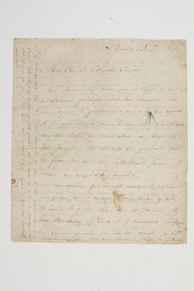 Félicité et Théophile Fernig (1770-1841 et 1775-1819) soeurs, elles combattirent à Valmy et à Jemmapes; elles devinrent officiers d'état-major attachés à Dumouriez.Lettre autographe écrite et signée successivement par les trois soeurs Félicité («Van der Wallen née Fernig»), Théophile («Votre Théophile») et Louise («Nerenburger née Fernig»), Bruxelles 3 juin, à M. Le Coeuvre maire de Flines; 2 pages et demie in-4, adresse.Rare réunion des trois soeurs Fernig.C'est d'abord Félicité qui évoque les liens qui unissent les trois soeurs à leurs amis de jeunesse, «sentiments plus puissants que nos forces humaines, [ils] ne s'affaiblissent pas, ils résistent aux nuages et aux tempêtes»; elle parle de leur prochain passage à Mortagne. Ayant épousé en 1798 un jeune officier belge, elle signe: «Van der Wallen née Fernig». Puis c'est au tour de Théophile d'assurer Le Coeuvre de leur amitié: «La vie s'use, les révolutions passent, mais le coeur reste [...] C'est pour cela que la raison et la philosophie nous ont été données, et ces deux remèdes bien appliqués, bien maintenus, suffissent aux grandes ames». Elle l'embrasse ainsi que sa femme, et ses enfants à qui les adultes doivent de bons exemples «étant leurs devanciers dans la route épineuse de la vie». Enfin la cadette Louise se joint à ses soeurs pour dire mille choses affectueuses à leur ami en espérant le voir bientôt. Tout comme son aînée, elle signe de son nom d'épouse: «Nerenburger née Fernig».On joint un portrait gravé de Félicité et Théophile, et une lettre du maire de Mortagne (Nord) en 1883 sur le mariage de Félicité.Librairie Les Autographes, 2005.