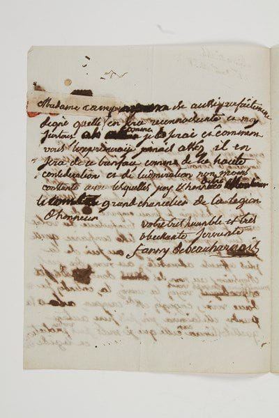 Marie-Anne-Françoise Mouchard, dite Fanny de BEAUHARNAIS (1738-1813) femme de lettres, femme séparée du comte Claude de Beauharnais, tante par alliance de l'Impératrice Joséphine.Lettre autographe signée «Fanny de Beauharnois», [mars 1809], au comte de Lacépède, Grand Chancelier de la Légion d'Honneur; 2 pages in-4. Demande de place à la Maison Impériale Napoléon à Écouen.«Ayant appris [...] que Sa majesté lempereur a honoré de sa presence le bel etablissement d'Ecouen je m'enpresse de rappeller a vos bontés la femme du monde la plus malheureuse et la plus interessante, sa detresse en se prolongeant sacroist et deja le desespoir se serait emparé de son coeur, si la noblesse et la bienfaisance du votre ne lui inspiroit pas une telle confiance quelle conserve du courage au sein de la plus affreuse adversité, au nom du ciel Monsieur, au nom des dons de sa munificence envers vous, voyez la recevéz la, entendez sa douce voix, engagéz Mde Campan a la prendre, elle laimera jen suis sure autant quelle lestimera car celle que je mets sous votre protection et legide de Madame Campan est aussi parfaitement digne quelle, en sera reconnoissante et moi surtout»...Librairie Les Autographes, 2007.