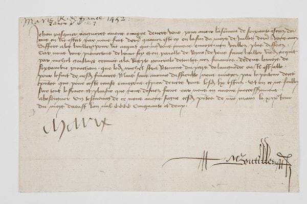 Marie d'Anjou (1404-1468) Reine de France; fille de Louis II d'Anjou (duc d'Anjou et roi de Naples) et de Yolande d'Aragon, épouse (1422) de Charles VII (1403-1461), et mère de Louis XI (1423).Lettre signée «Marie», 19 août 1452, à Jehan Pasquier; contresignée par M. Boutiller; 1 page oblong in-8, adresse au verso.Rare lettre de la Reine.Elle avait naguère envoyé vers lui «pour avoir la somme de soixante escuz dor» qu'il a différé de bailler «pour vostre acquit que ne vous avions envoyé. Nen veillez plus differez. Car nous vous promettons de bonne foy et en parolle de Royne de vous faire bailler vostredit acquit par Michel Gaillart commis à la Recepte generale de toutes noz finances, dedens le moys de septambre prouchain, que led. Michel sera retourné du pays de Languedoc où il est allé pour le fait de nosdites finances». Elle le prie donc de remettre «sans aucune difficulté» les soixante écus au porteur «que pour ceste cause envoyons espres»...Vente Londres, 3-5 juin 1867 (n° 654).