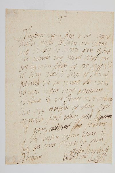 louise de lorraine-vaudémont (1553-1601)
Reine de France; fille de Nicolas de Lorraine comte de Vaudémont et de Marguerite d'Egmont, épouse (1575) d'Henri III (1551-1589).Lettre autographe signée «Loyse», à «Monsieur mon frere»; 1 page in-fol.Rare lettre autographe.«Monsieur mon frere Je ne poinct voullu fayhir de vous anvoier des melon et parse que se sont des premiers jons pense quyl ne soie sy bons vous les arez agreable sil vous plaist a vous et faist presante de la mains de mon nepveu jespere quyl len serait oublieux je ne faudrois a continuer vous an anvoier cy vous sont agreable faret moy ceste lhonneur de me contynuer la faveur de votre bonne grace que je tiens tres chere et que je suis Monsieur votre plus humble et tres bone seur Loyse».