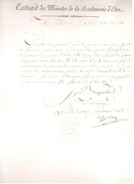[NAPOLÉON II (1811-1832) Roi de Rome, l’Aiglon, fils de Napoléon Ier]. Pierre-Antoine-Noël-Bruno, comte DARU (1767-1829). P.S. comme ministre secrétaire d’État, au Palais de Saint-Cloud 10 juin 1811; 1 page in-fol., en?tête Extrait des minutes de la Secrétairerie d’Etat, cachet sec aux armes impériales.{CR}Décret impérial relatif au service du Roi de Rome, né le 20 mars 1811 (expédition pour le Grand Chambellan, comte de Montesquiou). «Le nombre des premieres femmes pour le service des enfants de France est porté à trois, la somme fixée par le Budget, pour le payement du personnel de la Maison des enfants de France, sera augmenté de celle de Mille sept cent cinquante francs, nécessaire pour le payement du traitement de la première femme portée en augmentation pendant les sept derniers mois de l’année. La Dame Froment, nourrice retenue, occuppera la place vacante de première femme de chambre»...
