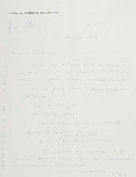Charles TRENET (1913-2001) chanteur. 8 L.A.S. (la plupart «Charles»), 1958-1978, à Colette Picard; 8 pages in-4 et 2 cartes in-12, enveloppes. {CR}Amusante correspondance fantaisiste à une amie et admiratrice.
[22 mai 1958]. «Chère Piquette Colard, De toutes façons j’ignore de fond en comble le sens périssable que vous donnez à mes contours! Quelle équivoque! Suis-je digne d’autant de sollicitudes que seul votre bon sens parvient à mettre en équilibre dans votre Thalamus?»... [La Varenne] 5 ou 6 décembre [1964], avec dessin en marge le montrant soulevant des altères. «Je n’ai pas mal au bard – mais à la main. À force d’écrire n’importe quoi à des tas de crétins», mais il est bien obligé puisqu’il vaut mieux «être bienveillant avec ses créanciers»... [Juan-les-Pins 26 mars 1965]. «Je suis loin de mériter votre façon de me voir mais peut-être aussi que vous manquez un peu de jugement à mon égard, c’est mon seul bénéfice avec vous!»... La Varenne 16 juin 1966. Il ne lui en veut pas: «Si je ne dine pas avec le Secrétaire Général du Figaro c’est parce que ça m’emmerde et non parce qu’il a peur de mon fantasque. J’ai renoncé aux honneurs et la gloire ne m’intéresse que dans la mesure où elle “m’arrange” vis-à-vis de ceux qui m’aiment. Ne vous faites pas un monde de ma vie: elle est simple, saine et naturelle puis que je vis dans ma nature. [...] Je suis loin, très loin, très haut dans les béatitudes enchanteresses de mes dons. Je crois au bon Dieu qui est en moi. Les choses défendues ne sont agréables que si le diable les interdit. Le diable, c’est les autres, a dit à peu près, Sartre. Voilà pourquoi je suis parfaitement heureux seul dans ma poésie. Dormez en paix!»... Antibes 20 juillet 1967, lettre ornée de dessins de fleurs. Il conseille à Colette de s’ouvrir, de «vivre plus extérieurement, ce qui ne vous empêcherait pas d’avoir des visites profondes en vous. J’ai, pour ma part, toujours vécu en dehors, si bien que ma réputation d’être léger est définitive». Mais 