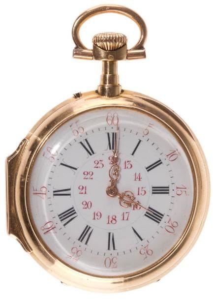 Montre de col en or, cadran émaillé chiffres romains aiguille Louis XV, indication des minutes, écritures de 13 heures à 24 heures, de couleur rouge. Échappement cylindre, remontage à dents de loup, le remontoir à la béliére. Fond en or gravé et chiffré.Poids brut: 28,93 g