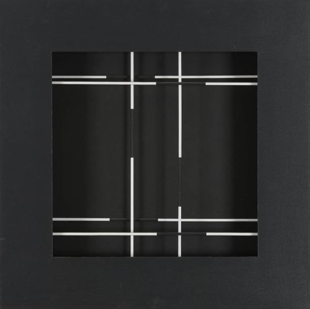 Dario PEREZ-FLORES [vénézuélien] (né en 1936)
Mobile, 1974 Sculpture mobile en bois peint. Signée, datée et titrée au dos. Annotée Moteur Crouzet au dos sur une étiquette. 56 x 56 cm