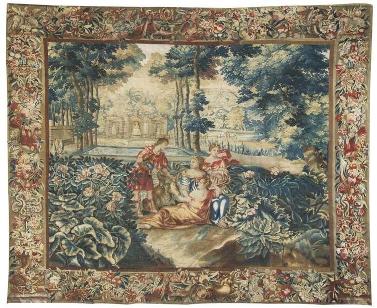 Bruxelles, XVIIIe siècle

Tapisserie à décor d'un fauconnier tenant sa prise dans sa main, la montrant à trois femmes dont une jouant d'un instrument de musique, sur fond de forêt, d'un château et d'un jardin avec une fontaine et un bassin. Très belle bordure à fruits et fleurs, réduite en largeur.
Usures et restaurations visibles.
281 x 286 cm
