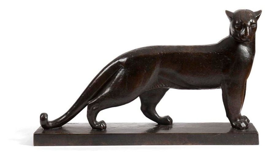 N.R. BRUNET (XXe)
Panthère marchant Épreuve en bronze à patine brun nuancé. Fonte à la cire perdue. Signée NR BRUNET, porte le cachet SUSSE Fres Édt Paris et la mention Cire perdue sur la terrasse. 45 x 75 x 14,5 cm