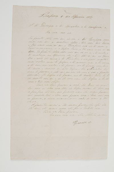 POMARÉ IV (1813-1877) Reine de Tahiti.Lettre signée «Pomare r», Porapora «8 no Eperera 1857», à «Na te Tavana te Auvaha o te Emepera» à Tahiti; 1 page in-fol., papier avec timbre sec de la République du Chili, adresse; en tahitien.Très rare. «Te faaite Atu nei au ia oe e tei Porapora roa mai nei au e matou Atoa i teie nei teie temea i tae vave mai ai au i Porapora nei no te mai o Terii maevarua e o Tapoa tane»... Etc.Galerie Arts et Autographes.