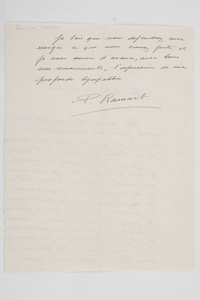 Pauline Ramart (1880-1953) chimiste; elle fut la deuxième femme après Marie Curie à être nommée professeur de chimie organique à la Sorbonne.Lettre autographe signée «P. Ramart», [c. 1930], à un «collègue et ami»; 1 page et demie in-4.Au sujet de sa candidature à l'Académie des Sciences. [Elle ne sera finalement pas élue.]«Vous comprendrez que je crois devoir poser ma candidature en vue d'être sur la liste des candidats de la Section de Chimie à l'Académie». Elle envoie à son collègue quelques-uns des douze mémoires qu'elle a publiés, «afin que vous puissiez me défendre si vous le jugez bon», et elle insiste sur certains points de son travail: «En particulier j'ai établi que la déformation des angles valentiels entraîne une variation d'absorption (et par suite de propriétés chimiques des substances organiques) et j'ai déterminé, par l'analyse spectrale, la structure de divers types de combinaisons azotées. Je sais que vous défendrez avec énergie ce que vous croyez juste»... Traces écrites, 2010.