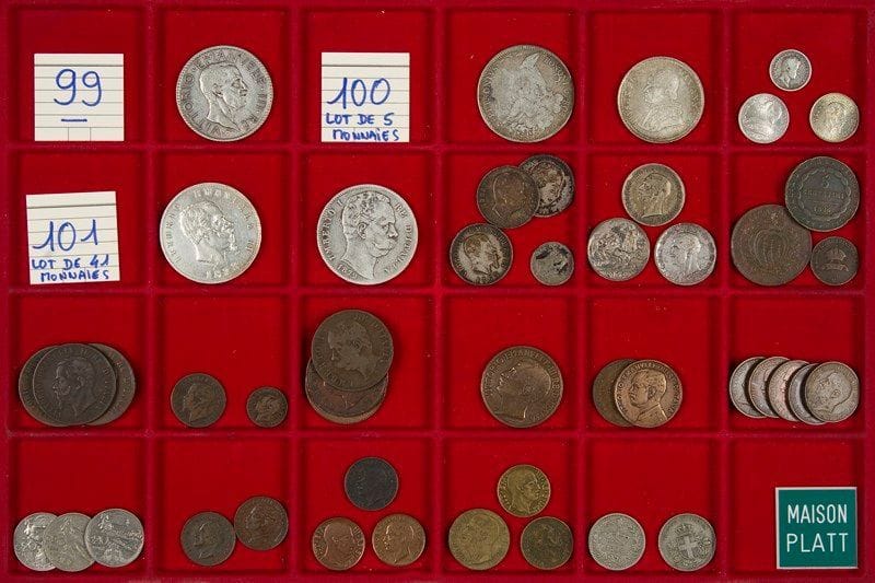 LOT de 41 monnaies de Victor-Emmanuel II, Umberto I, Victor-Emmanuel III (essentiellement),  - Sardaigne, Saint-Marin, Lombardie: 9 en argent (dont 2 écus de 5 lire et 7 divisionnaires),  - 32 en cuivre et métaux variés. - Dans l’ensemble TB