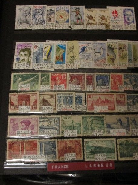 Accumulation de timbres tous pays dont France, timbres modernes, faciaux.