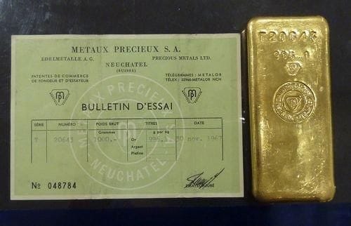 Lingot d'or Suisse numéro T20643. Titre: 996.1 Fondeur: Métaux Précieux S.A., Neuchâtel Poids: 1000 g Certificat