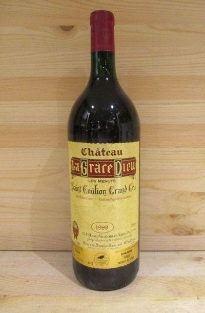 Lot de 2 magnums : {CR}1 magnum CHÂTEAU LA GRACE DIEU LES MENUTS, GC St Emilion, 1989 (e.l.s.).{CR}1 magnum CHÂTEAU NODOZ, Côtes de Bourg, 1988 (e.l.a.).