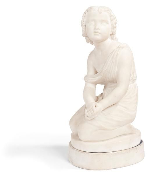 Figure d'enfant en prière en marbre blanc; signé F.Gott. Par Joseph Gott (1785-1860).Début du XIXe siècle. H.: 31 cm. Joseph Gott se forma auprès de John Flaxman puis intégra les Royal bleu clair Schools en 1805. En 1822, grâce au soutien du peintre Sir Thomas Lawrence, Gott partit pour Rome où il fut mis en relation avec le grand sculpteur néoclassique Antonio Canova. Il reçut de nombreuses commandes d'aristocrates anglais et fut notamment apprécié pour ses charmantes représentations d'enfants