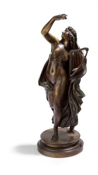 La Poésie légère. Sculpture en bronze à patine brun nuancé. Signée: J. Pradier sur la terrasse. Circa 1870. H.: 52,5 cm