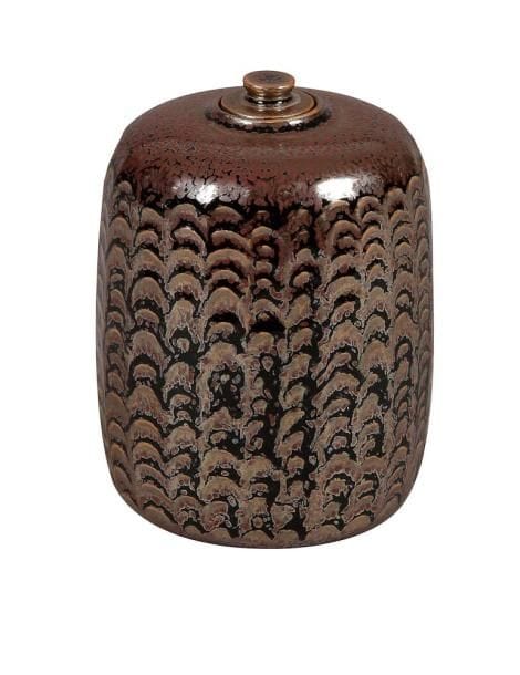 Valérie HERMANS

Natsume en céramique émaillée au grand feu a décor d'écaille. Cachet au revers H. 10 cm