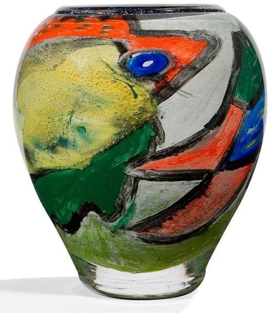 Jean-Claude NOVARO (1943-2014)

Vase ovoïde en verre à décor intercalaire polychrome. Signé Jean-Claude NOVARO et daté 1997 à la pointe sous la base. H. 21 cm
