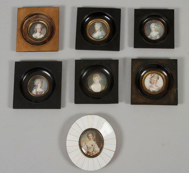 Collection de 7 miniatures sur ivoire ou ivoirine, XX siècle, Portraits de femmes, une en costume Troubadour, une signée «Laure», une signée «Henin», une signée «Dinal», une annotée «Guérin»
