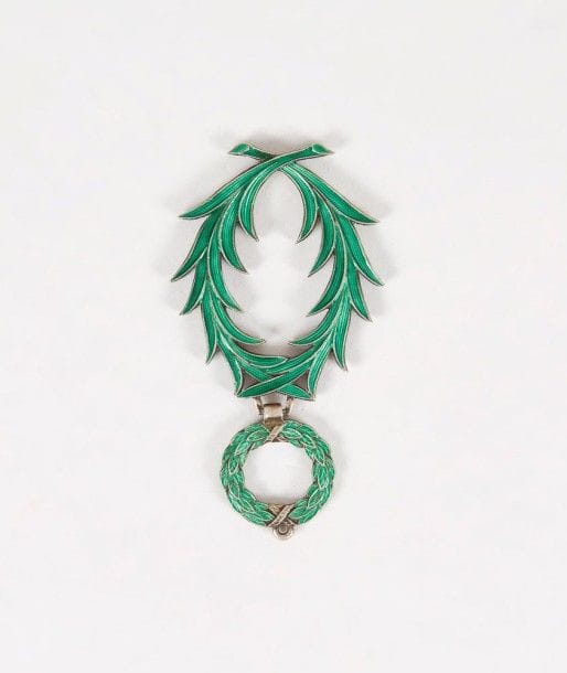 FRANCE 
Palmes académiques. 
En vermeil. 
Poinçonné. Sans ruban. Très bon état.
Hauteur totale avec couronne: 9,2 cm