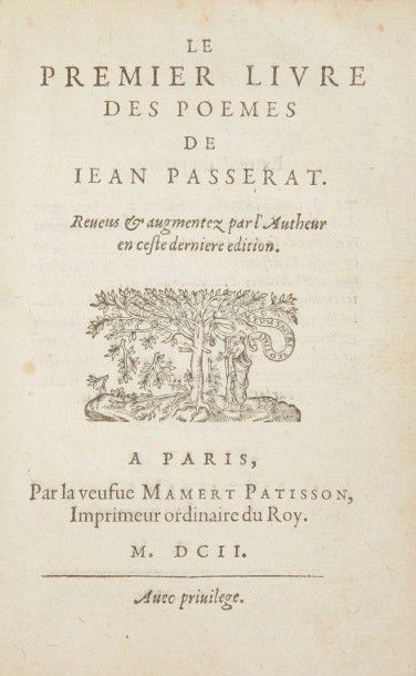 PASSERAT (Jean)

Kalendæ Ianuariæ, & Varia quædam Poëmatia. Paris: veuve Mamert Patisson, 1603. 
[Suivi de]: 
Le Premier livre des poèmes. Reveus & augmentez par l'Autheur en ceste dernière édition. 
Paris: veuve Mamert Patisson, 1602. ? 2 parties en un volume in-8, (2 ff.), 77 ff., (3 ff. dernier blanc), portrait; (2 ff.), 44 ff. Vélin rigide, dos lisse (reliure de l'époque). 
Tchémerzine, V, p. 109. - Thiébaud, col. 713. 
Seconde édition, la dernière parue du vivant de l'auteur, plus complète que l'édition originale de 1597. 
?Les Kalendæ Ianuariæ sont un recueil de poèmes latins que Passerat composait au début de chaque année, et qu'il offrit à son protecteur, Henri de Mesmes, pendant vingt sept ans, du 1er janvier 1570 au 1er janvier 1596? (Thiébaud). Il est ici augmenté de plusieurs poèmes et pièces diverses, notamment des vers sur la mort de Ronsard, Remi Belleau, Jean Dorat, des poèmes sur l'entrée d'Henri IV à Paris, sur la naissance de Louis XIII, etc. L'édition est illustrée d'un portrait hors texte de Passerat gravé par Thomas de Leu. 
Le Premier livre des poèmes est augmenté des pièces intitulées Le Fresne, L'Espérance et La Divinité des procés, d'un sonnet, de deux élégies (Sur un Anneau et À monsieur Pinart) et de deux petites odes. Ce recueil est particulièrement recherché pour les poésies concernant la chasse: Le Chien courant, Le Cerf d'Amour, Adonis ou la Chasse du Sanglier et Métamorphose d'un homme en oiseau. 
Bien que datées de 1602 et de 1603, les deux parties parurent ensemble et se trouvent toujours réunies dans les exemplaires en reliure de l'époque, comme c'est le cas ici, condition qui est la plus recherchée. 
Exemplaire très bien conservé. Le titre à l'encre au dos est postérieur. Deux taches rousses sur le premier plat. Trou de ver sur le premier titre, ne touchant pas le texte