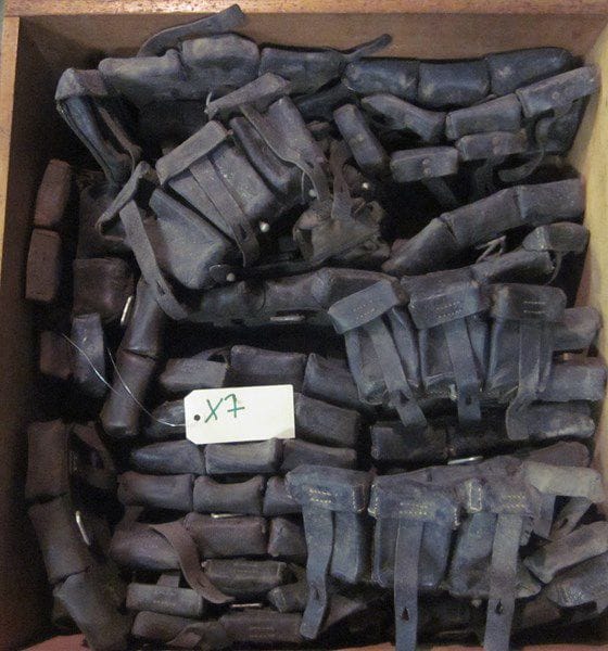 Lot d'environ 30 cartouchières allemandes de la deuxième GM