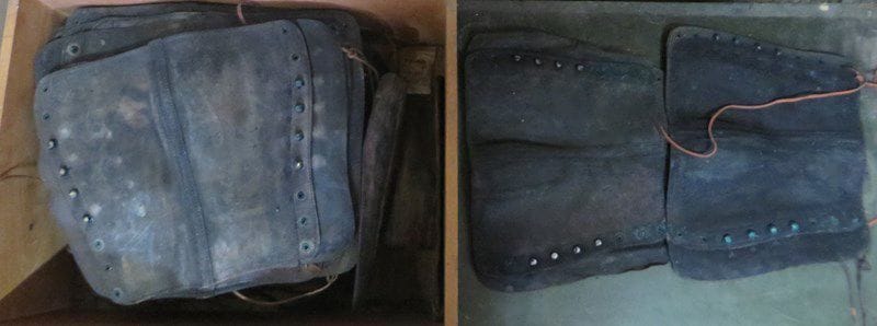 Lot d'une quarantaine de guêtres en cuir noir, françaises