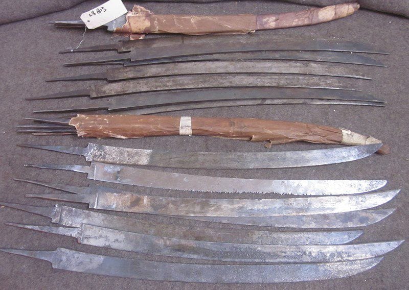 Lot de 30 lames courbes de sabre court, non manufacturées