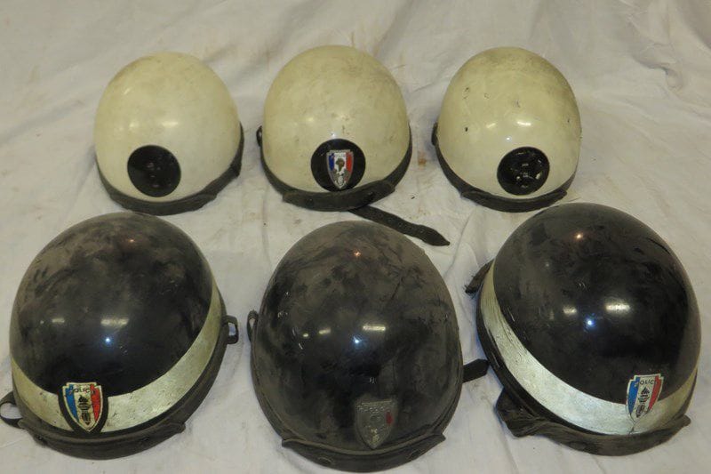 Lot de 6 casques de motocyclistes de la Police nationale